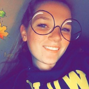 Meet your Posher, Alyssandra